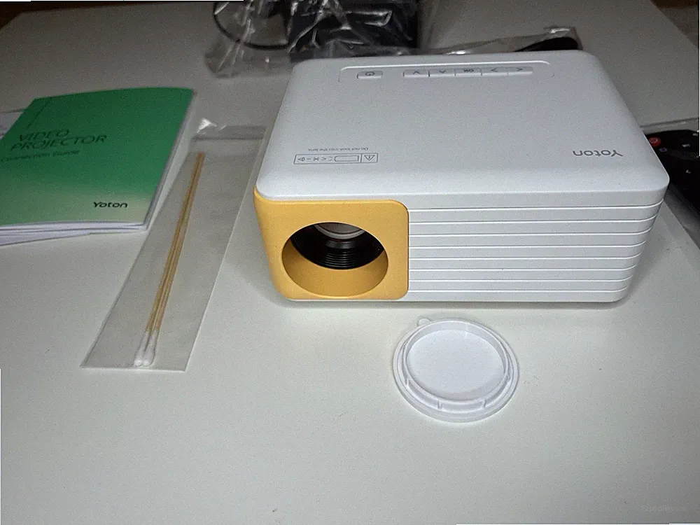 Videoprojektor Beamer Heimkino für Handy, Laptop, Tablet etc mini HDMI Anschluss