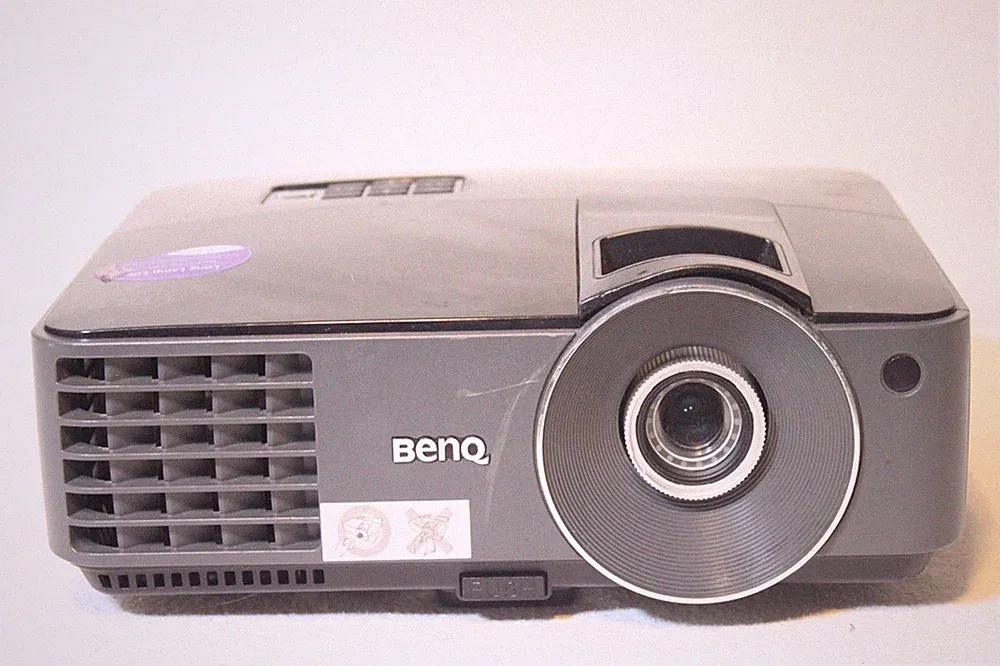 Videoprojektor BENQ MS500 DLP Full HD 800x600 4:3 HDMI PC 3D