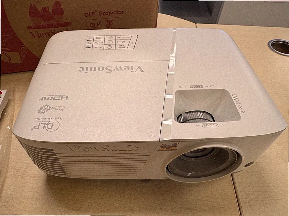 ViewSonic PA503S Beamer mit 3600 ANSI-Lumen und SVGA Auflösung