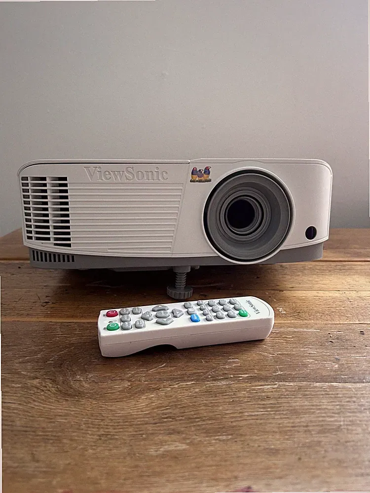 ViewSonic PA503S SVGA 3800 Lumen Business Projektor mit HDMI, 10W Lautsprecher weiß