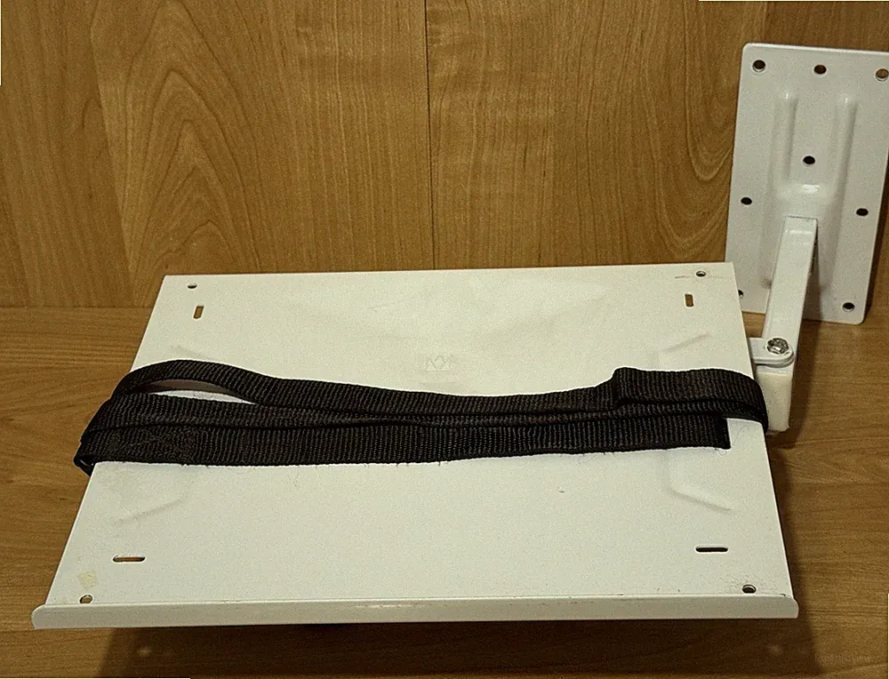 Wandhalterung für CRT-Monitor (Retro-Gaming) /Beamer–bis 30kg, schwenk-/neigbar