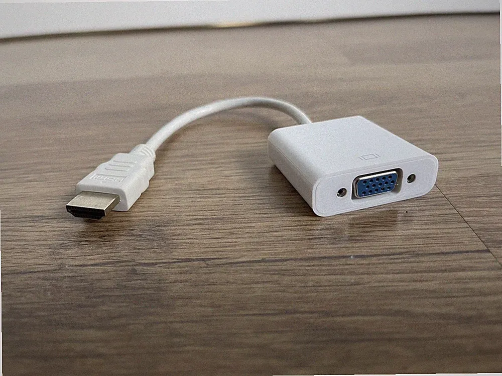 Weißer HDMI zu VGA Stecker Adapter Konverter Video Kabel Laptop PC Beamer usw.