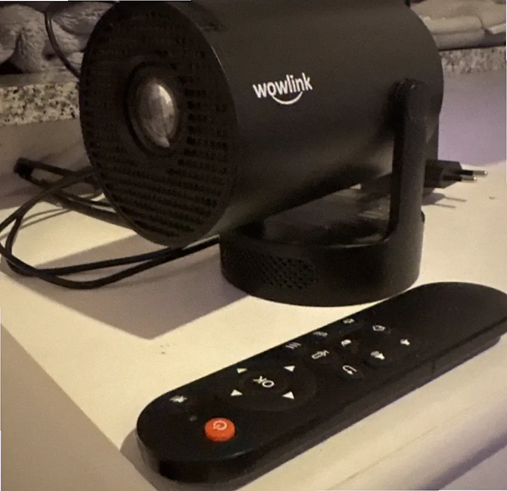 wowlink Heimkino-Beamer Schwarz mit Fernbedienung und eingebauten Lautsprechern