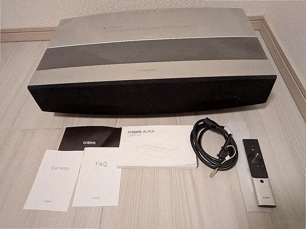 Xgimi Aura 4K Beamer mit Fernbedienung, HDMI, USB, LAN - Gebraucht