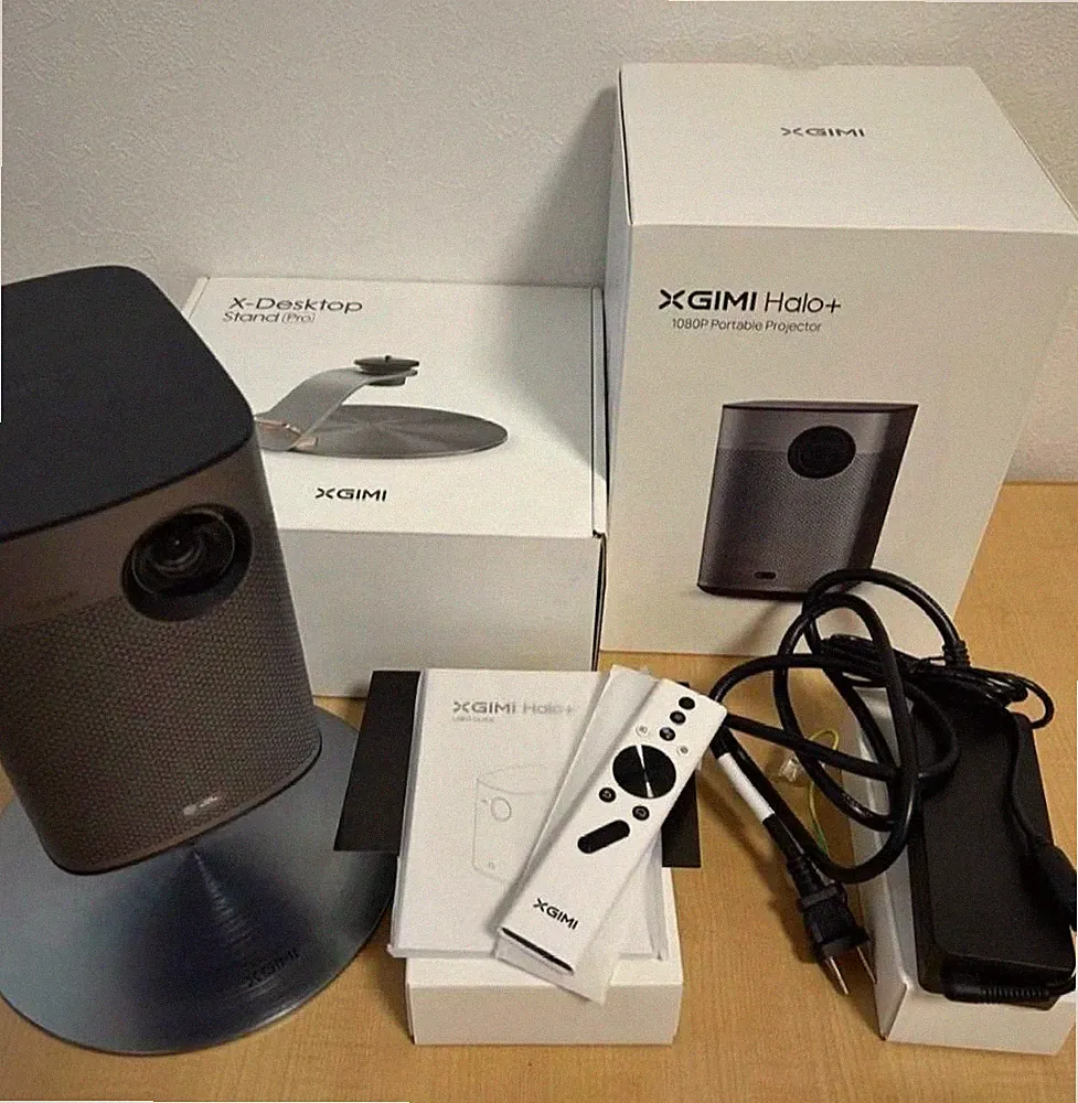 XGIMI Halo+ Mini Desktop Projektor mit Fernbedienung, HDMI & USB, gebraucht