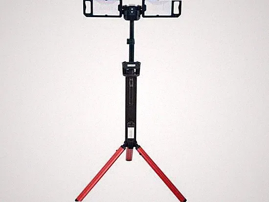 YATO YT-81811 TRAGBARER BATTERIEBETRIEBENER LAMPENPROJEKTOR 5000LM