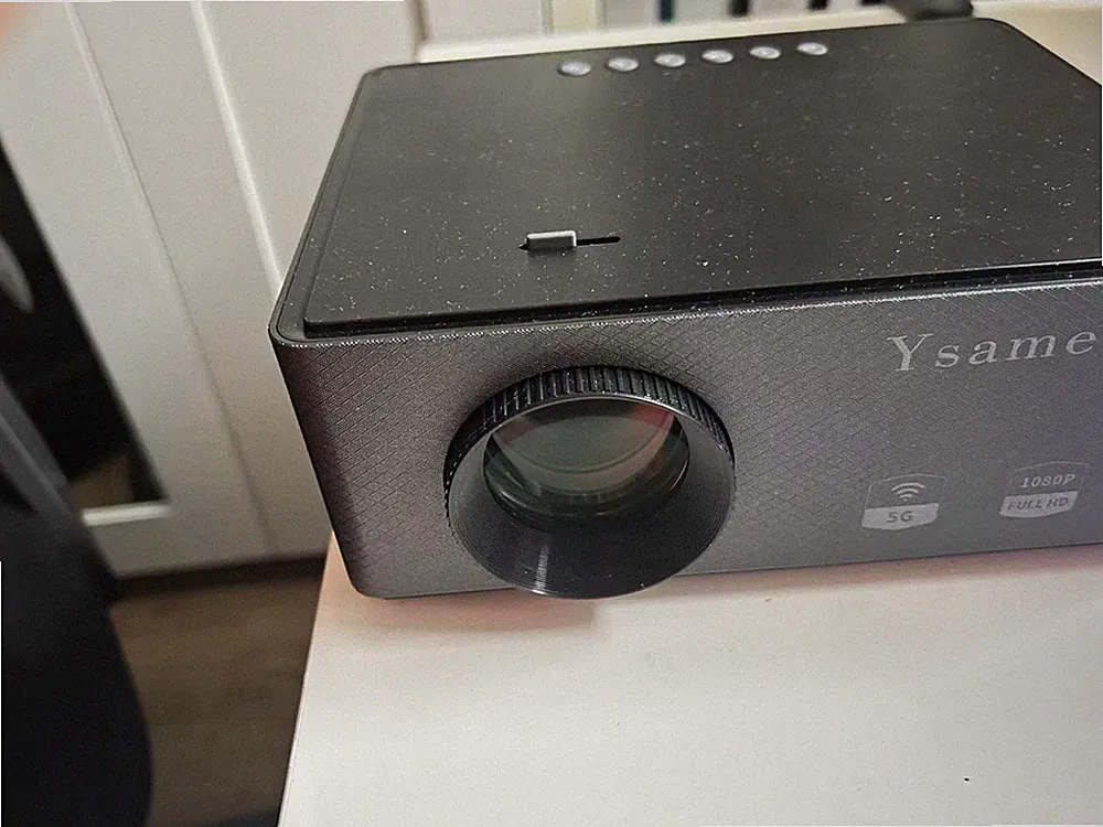 Ysametp Desktop Heimkino Beamer/Projektor 1080P FHD, Schwarz