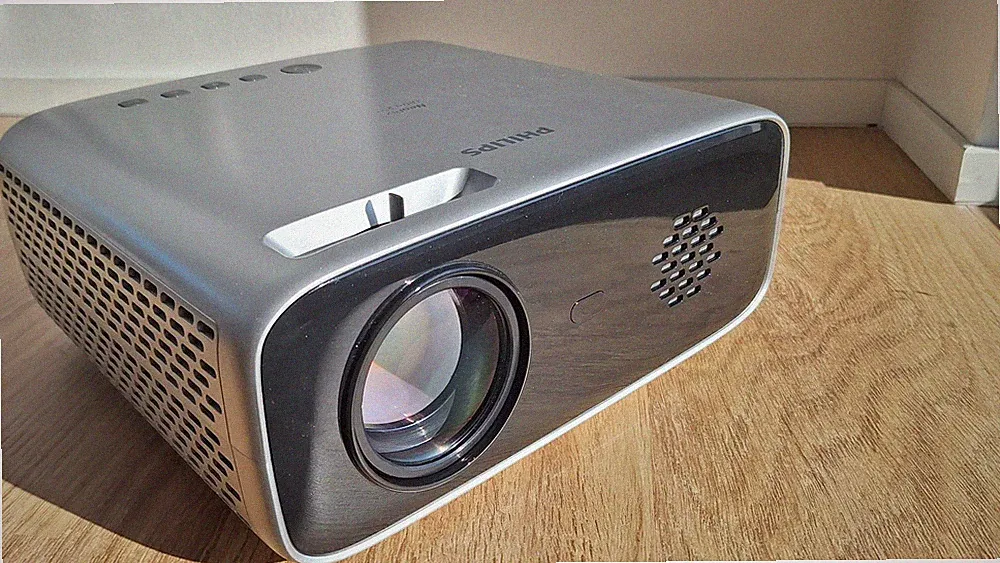 Zu verkaufen: Philips NeoPix Ultra 2TV+ kompakter Full-HD-Smart-LCD-Beamer